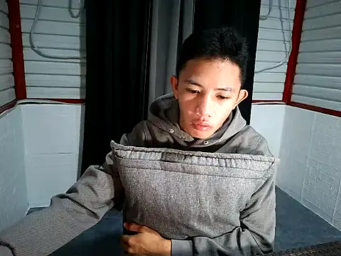 Snapshot of xmysteriousguyx chatting on March 16, 12:09 pm xmysteriousguyx online show from March 16, 12:09 pm