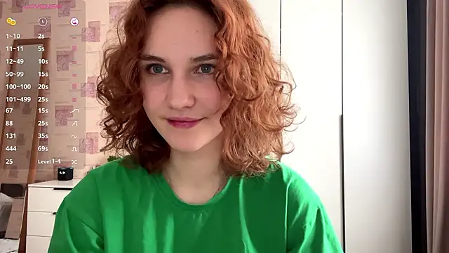 Snapshot of DinaMaylilly chatting on March 3, 12:33 pm DinaMaylilly online show from March 3, 12:33 pm