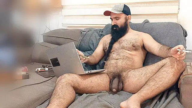 Snapshot of Barba_Negra_Fumador chatting on May 19, 2:34 pm Barba Negra Fumador online show from May 19, 2:34 pm