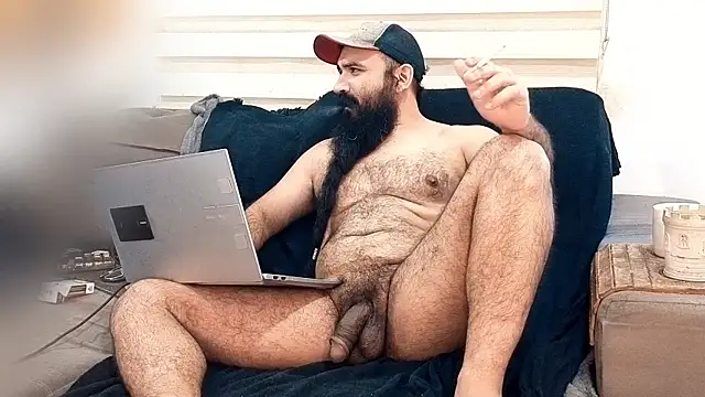 Snapshot of Barba_Negra_Fumador chatting on July 16, 5:41 pm Barba Negra Fumador online show from July 16, 5:41 pm