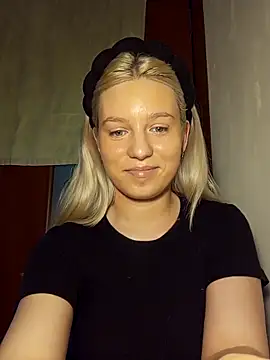 Snapshot of Glowing_Jessica chatting on March 1, 1:13 pm Glowing Jessica online show from March 1, 1:13 pm