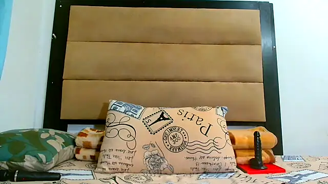 Snapshot of SpicyKittyxxx chatting on May 29, 8:12 am SpicyKittyxxx online show from May 29, 8:12 am