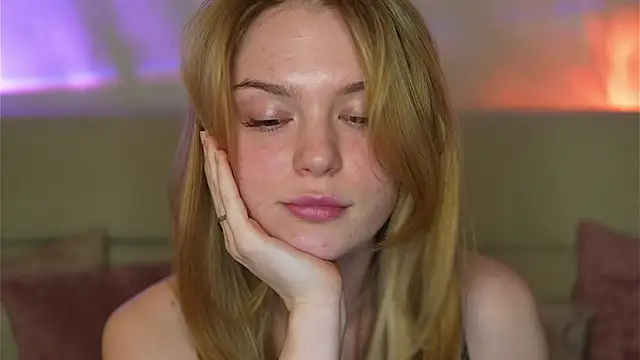 cyberl0ve  online show from March 29, 5:57 pm