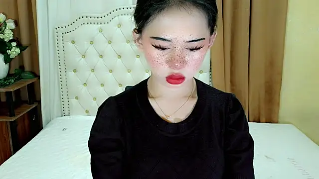 Snapshot of Seductive_sophie chatting on July 2, 5:13 am Seductive sophie online show from July 2, 5:13 am