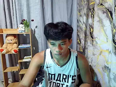 Snapshot of marksurelyhard chatting on July 7, 4:22 pm marksurelyhard online show from July 7, 4:22 pm