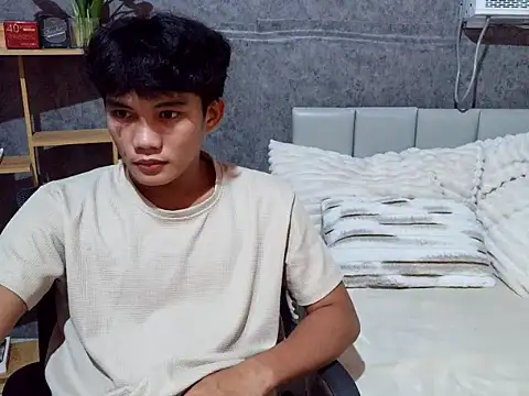 Snapshot of marksurelyhard chatting on July 27, 2:02 pm marksurelyhard online show from July 27, 2:02 pm