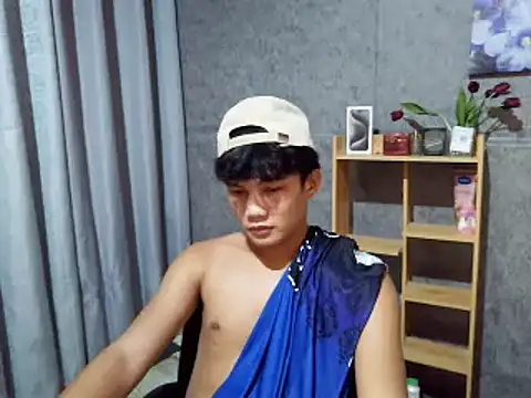 Snapshot of marksurelyhard chatting on August 4, 3:36 pm marksurelyhard online show from August 4, 3:36 pm