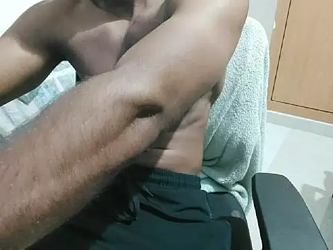 kratosTheHunk online show from August 9, 11:15 am