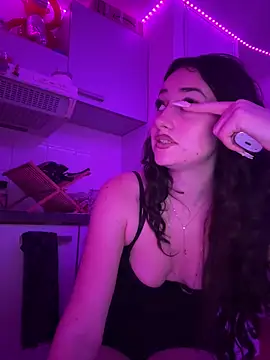 Snapshot of Claraaaaa06 chatting on March 2, 8:37 pm Claraaaaa06 online show from March 2, 8:37 pm