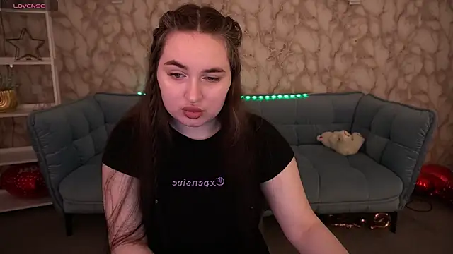 RapunzelAngel online show from April 13, 5:46 am