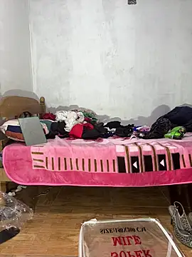 Snapshot of DeluxeTrapito chatting on March 2, 12:57 am DeluxeTrapito online show from March 2, 12:57 am