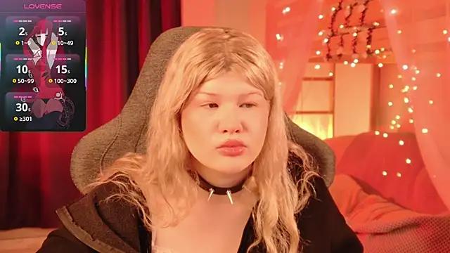 LilithNlsn online show from March 4, 8:42 am