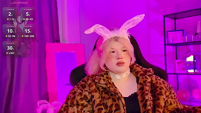 LilithNlsn online show from March 15, 2:45 pm