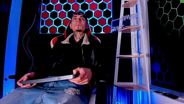 Max Hader  online show from March 30, 2:56 am