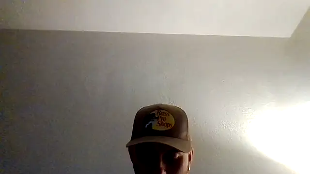 Snapshot of TallHungandCloudy69 chatting on March 4, 1:39 pm TallHungandCloudy69 online show from March 4, 1:39 pm