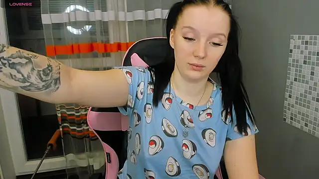 Mary Blu online show from February 15, 9:04 pm