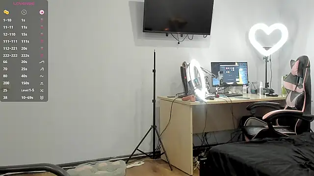 Mary Blu online show from October 10, 10:03 am