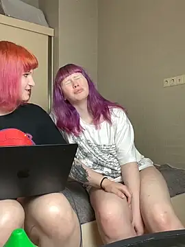 Snapshot of AlexaGudz chatting on April 26, 6:49 pm AlexaGudz online show from April 26, 6:49 pm