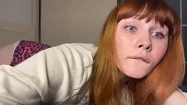Snapshot of AlexaGudz chatting on July 8, 3:16 pm AlexaGudz online show from July 8, 3:16 pm