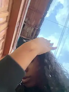 LiaTrainor online show from April 7, 10:59 am