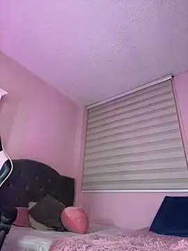 Franchezcaa  online show from March 27, 1:11 pm