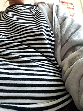 anayss17 online show from April 8, 5:40 am