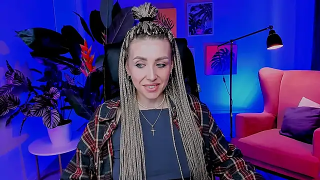 MonicaRiley online show from May 4, 9:16 am