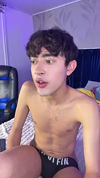 MatthewMoore  online show from March 19, 12:14 am