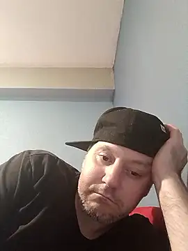 Snapshot of yoursextoy83 chatting on March 9, 12:58 am yoursextoy83 online show from March 9, 12:58 am