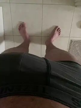 Snapshot of madme998 chatting on March 3, 8:53 am madme998 online show from March 3, 8:53 am