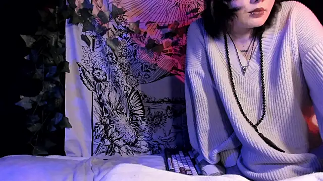 Robin harrington online show from May 15, 11:23 pm