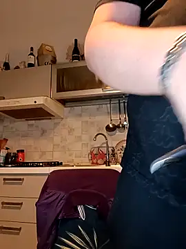 bear skinny online show from May 2, 10:59 pm