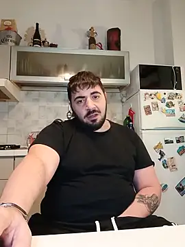 Snapshot of bear_skinny chatting on June 4, 5:19 pm bear skinny online show from June 4, 5:19 pm
