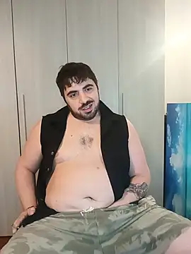 Snapshot of bear_skinny chatting on July 1, 2:40 pm bear skinny online show from July 1, 2:40 pm
