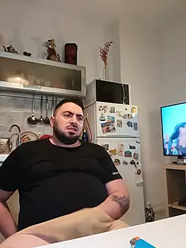 Snapshot of bear_skinny chatting on July 19, 1:09 am bear skinny online show from July 19, 1:09 am
