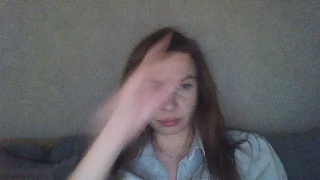Snapshot of Luna2547 chatting on April 29, 6:25 pm Luna2547 online show from April 29, 6:25 pm