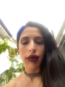 sweetwanda online show from March 28, 11:54 am