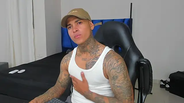 tyler bell  online show from March 19, 3:21 am