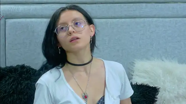 Naomimolie online show from April 16, 12:28 pm