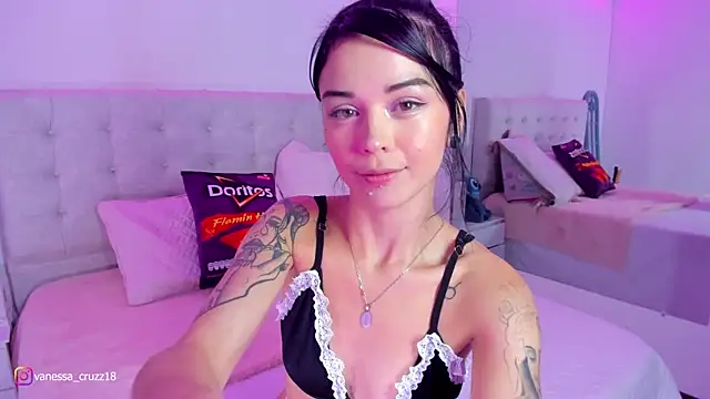 Vanessa cruz 18 online show from April 14, 2:28 am