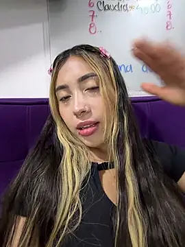 ManuelaVeeleez online show from March 31, 5:30 am