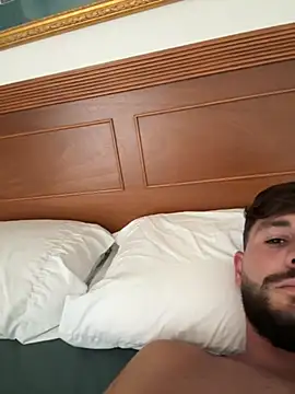 Snapshot of freetom31 chatting on March 3, 5:24 am freetom31 online show from March 3, 5:24 am