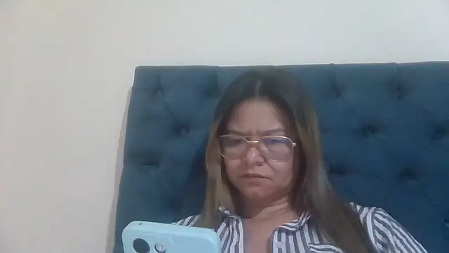 Jiwon Han online show from March 27, 3:56 am