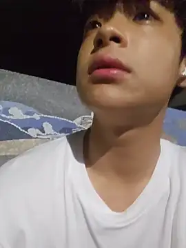 Snapshot of ovo0810 chatting on June 25, 11:37 am ovo0810 online show from June 25, 11:37 am