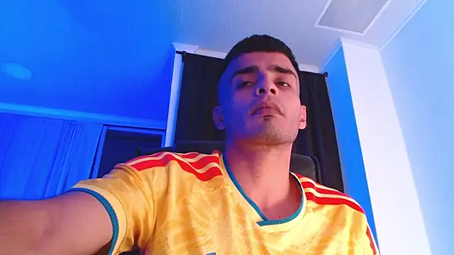 Snapshot of Bad_Boy_Carter69 chatting on June 8, 3:29 am Bad Boy Carter69 online show from June 8, 3:29 am