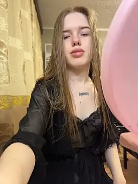 KayShaw online show from July 30, 7:07 am
