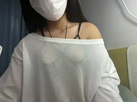 Snapshot of Titi-005 chatting on May 20, 12:39 am Titi-005 online show from May 20, 12:39 am