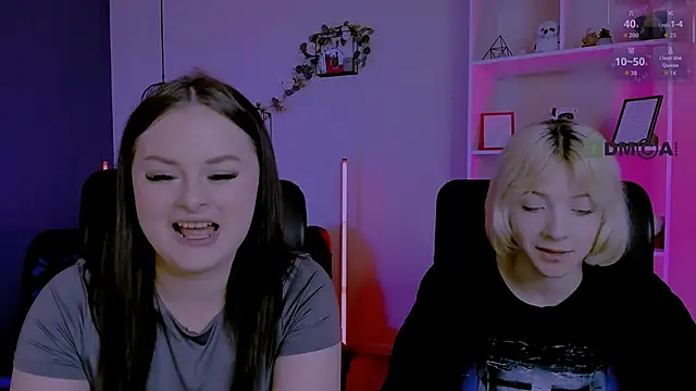 miss courtney  online show from April 14, 8:42 am