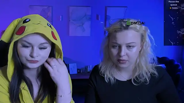 miss courtney  online show from April 18, 9:13 am