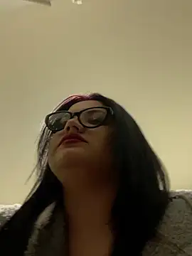 Snapshot of julietalovee chatting on April 18, 7:29 pm julietalovee online show from April 18, 7:29 pm